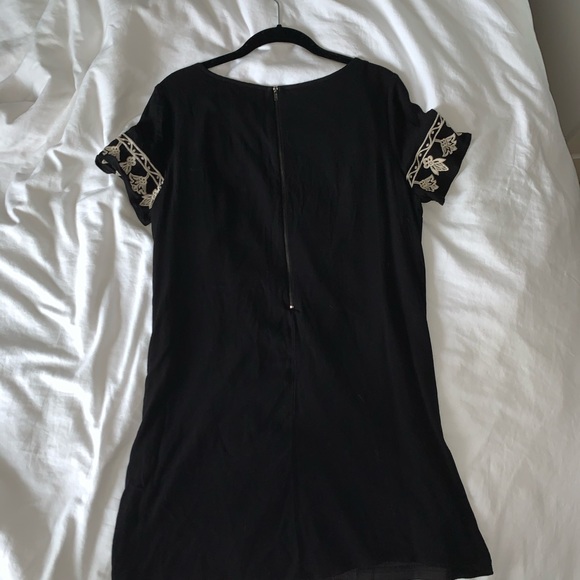 Black embroidered dress - Picture 2 of 3